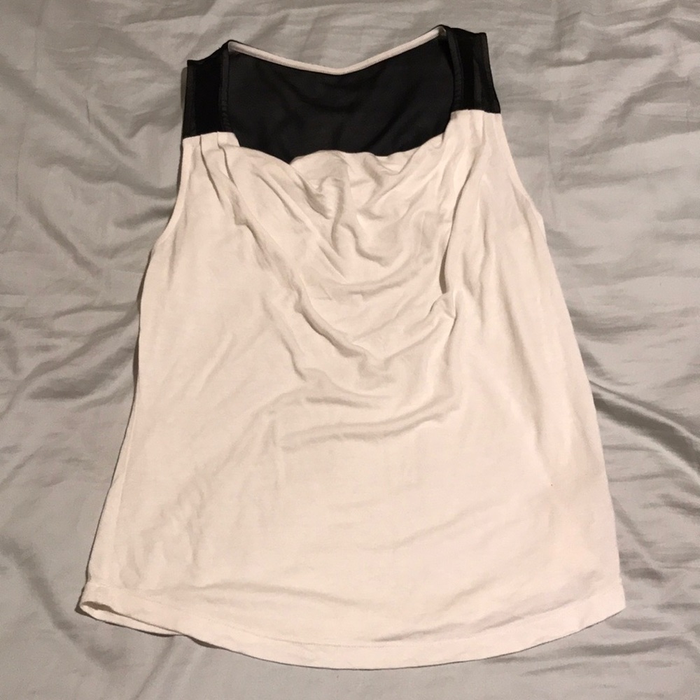 NWOT Express cascading top
